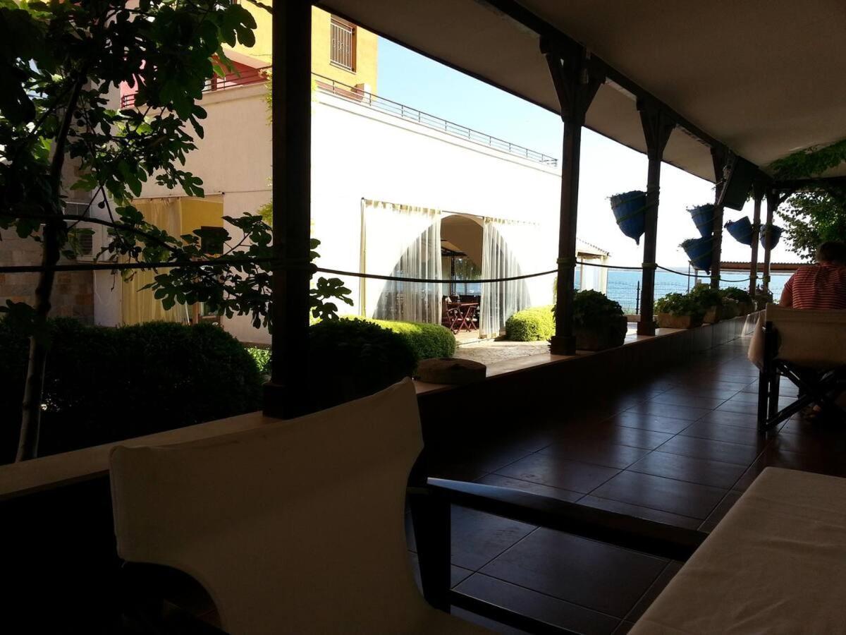 Quiet, Relax And Sand Beach Place With 4Star Service Akheloj Eksteriør bilde